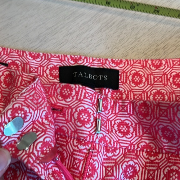 Talbots Women’s Heritage Red Paisley Geometric Print Cropped Ankle Pants Size 6 - Picture 10 of 12